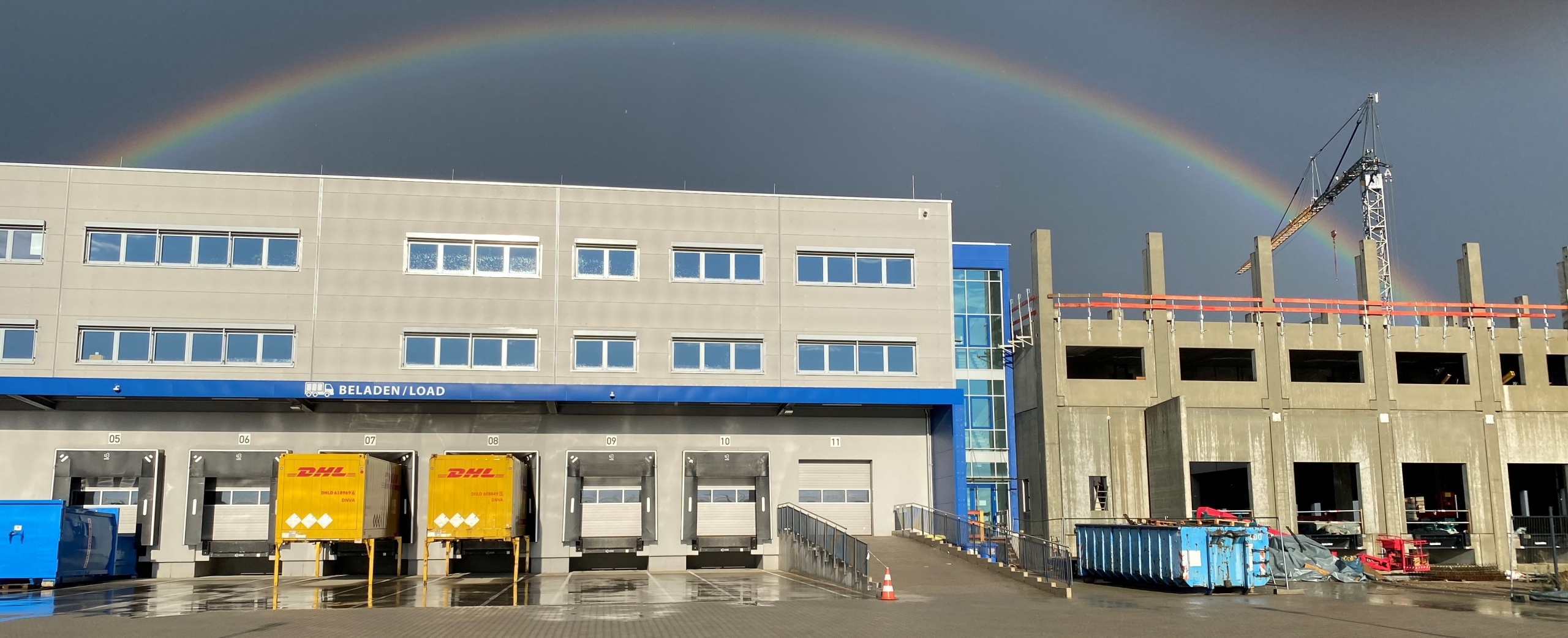 Regenbogen scaled - Ein Regenbogen über dem Genius Neubau